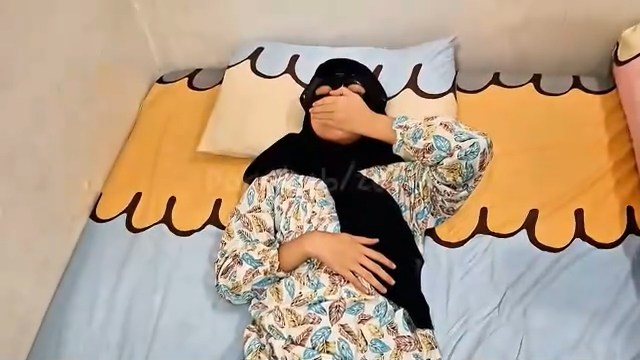 video unboxing istri solehah beres datang bulan