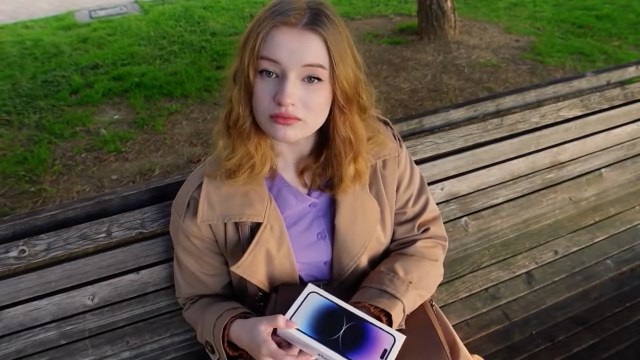 Demi sebuah iphone bule cantik rela diajak cekin
